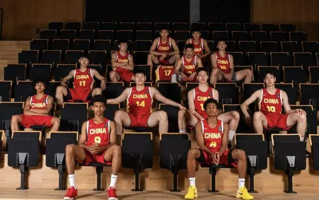 国青主帅：很多NBA球探特意关注郇斯楠表现！最新预测首轮14顺位