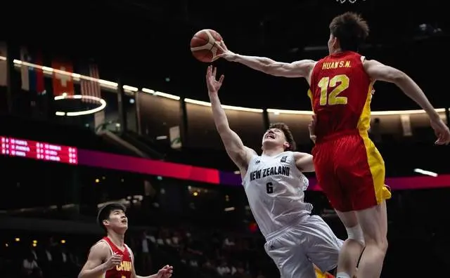 国青主帅：很多NBA球探特意关注郇斯楠表现！最新预测首轮14顺位