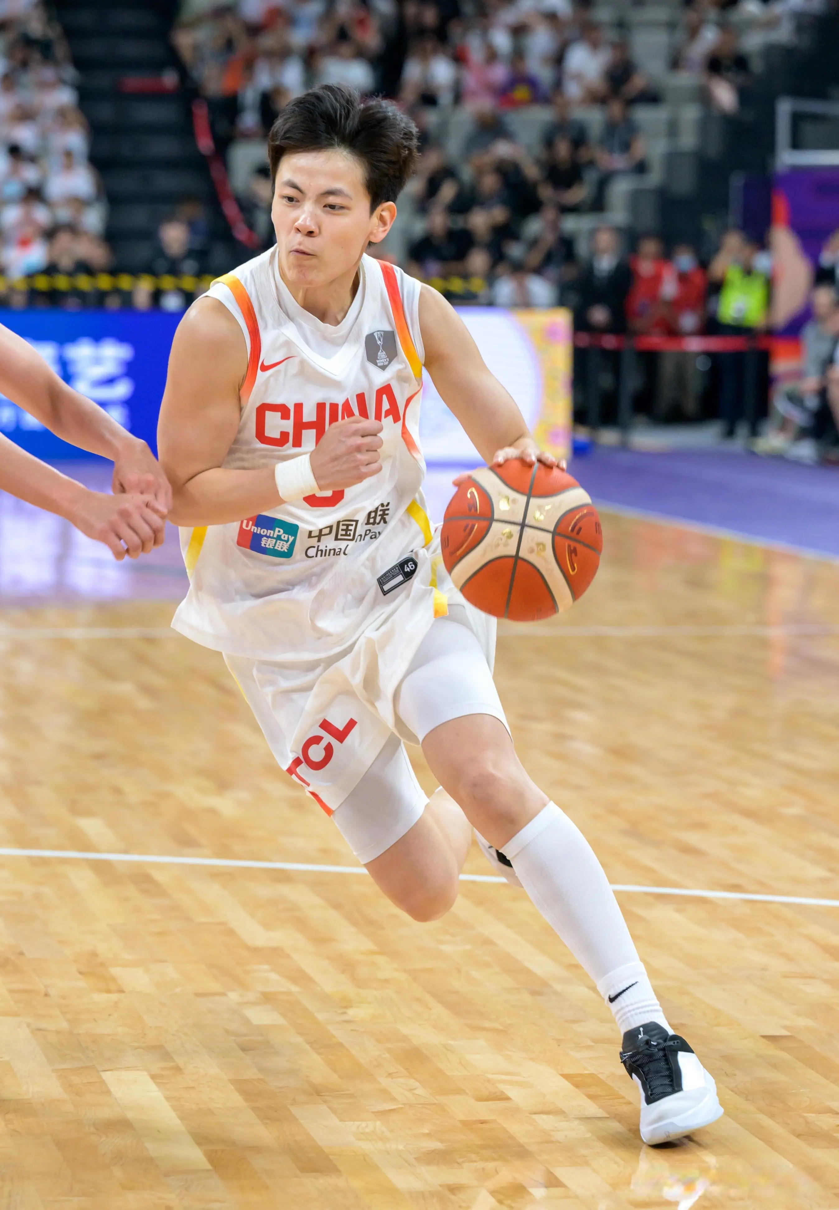 两连胜！中国女篮91-69韩国，不是张子宇，女篮赢球最大功臣是她