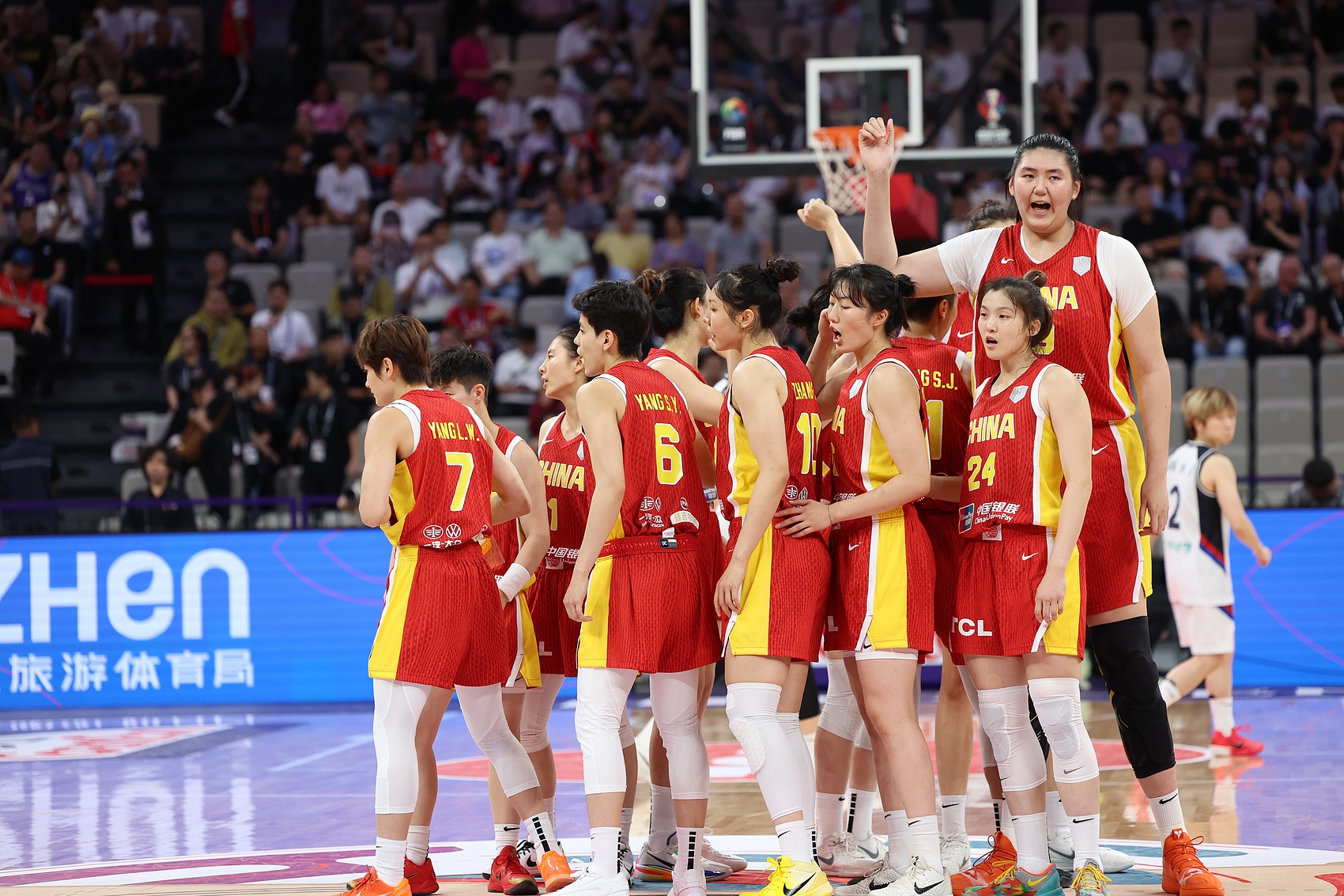 🏀女篮亚洲杯-张子宇14分钟8中8砍18分 韩旭18+12 中国大胜韩国