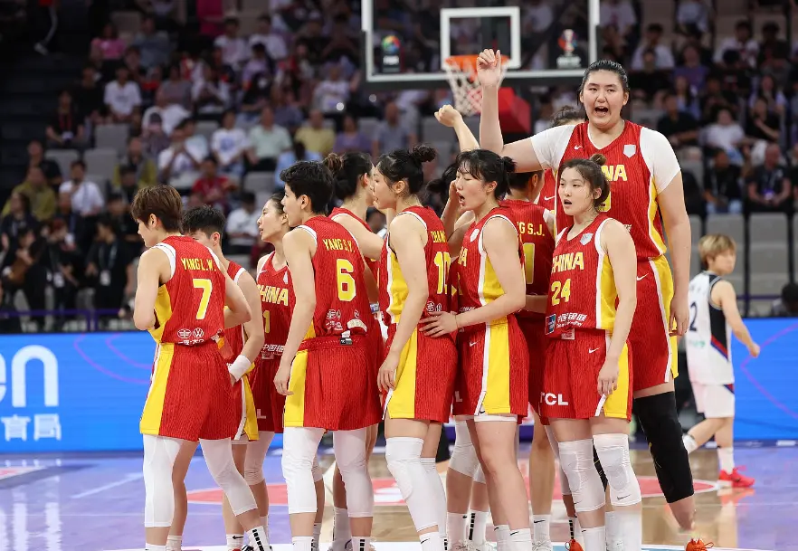 女篮淘汰赛前仍需改变4点！张子宇地位不足，重内轻外，失误仍多