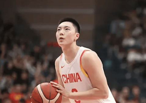 廖三宁半场得到6分3助攻2抢断，胡明轩8分&胡金秋6分4板
