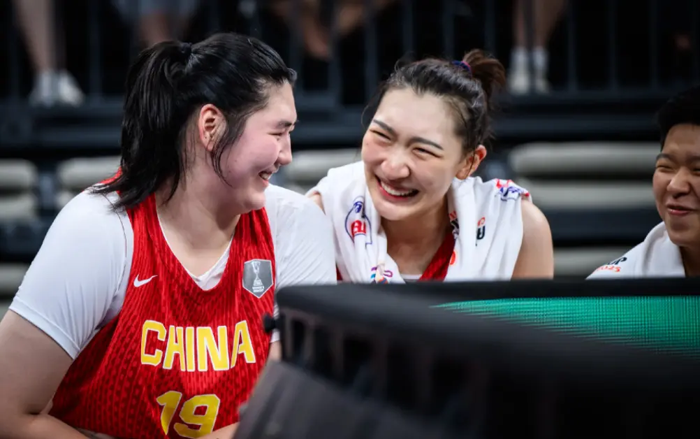 女篮22分大胜后迎坏消息！中国二队63分惨败：张子宇都救不了他们