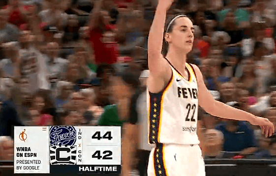 WNBA：狂热半场44-42领先太阳，克拉克5分3篮板4助攻
