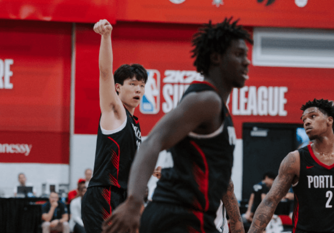 媒体人：杨瀚森三场夏联稳定发挥，可以说开拓者验货成功了