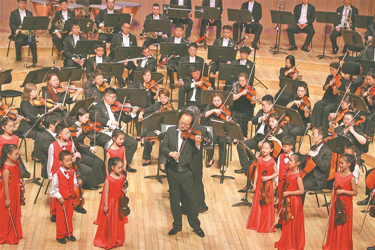 让更多人因勋菲尔德弦乐比赛爱上“尔滨”