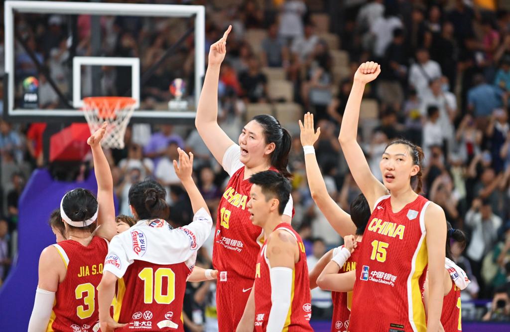 女篮亚洲杯｜中国女篮将帅：取胜立足防守 “双塔”仍需磨合
