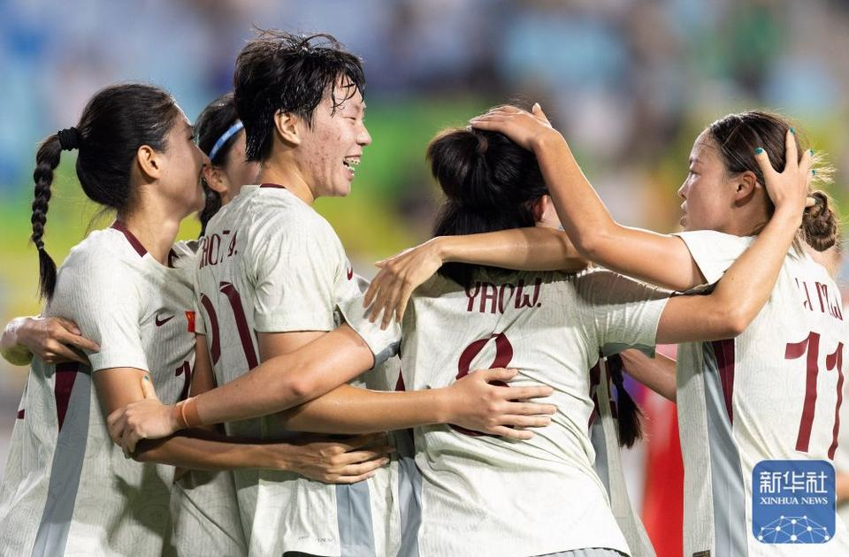 体坛午爆｜东亚杯中国女足今战日本，亚洲杯中国女篮今战新西兰
