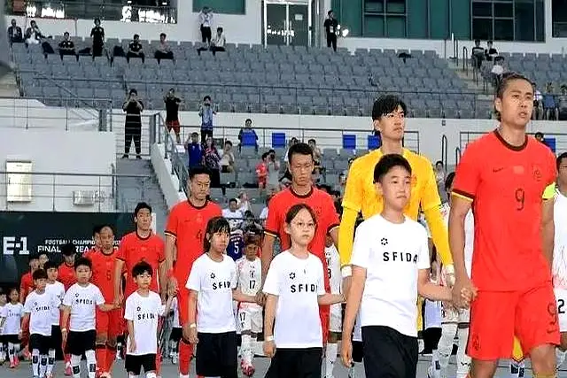 国足对阵中国香港队，陷入两难境地，输了脸面尽失，赢了也不光彩