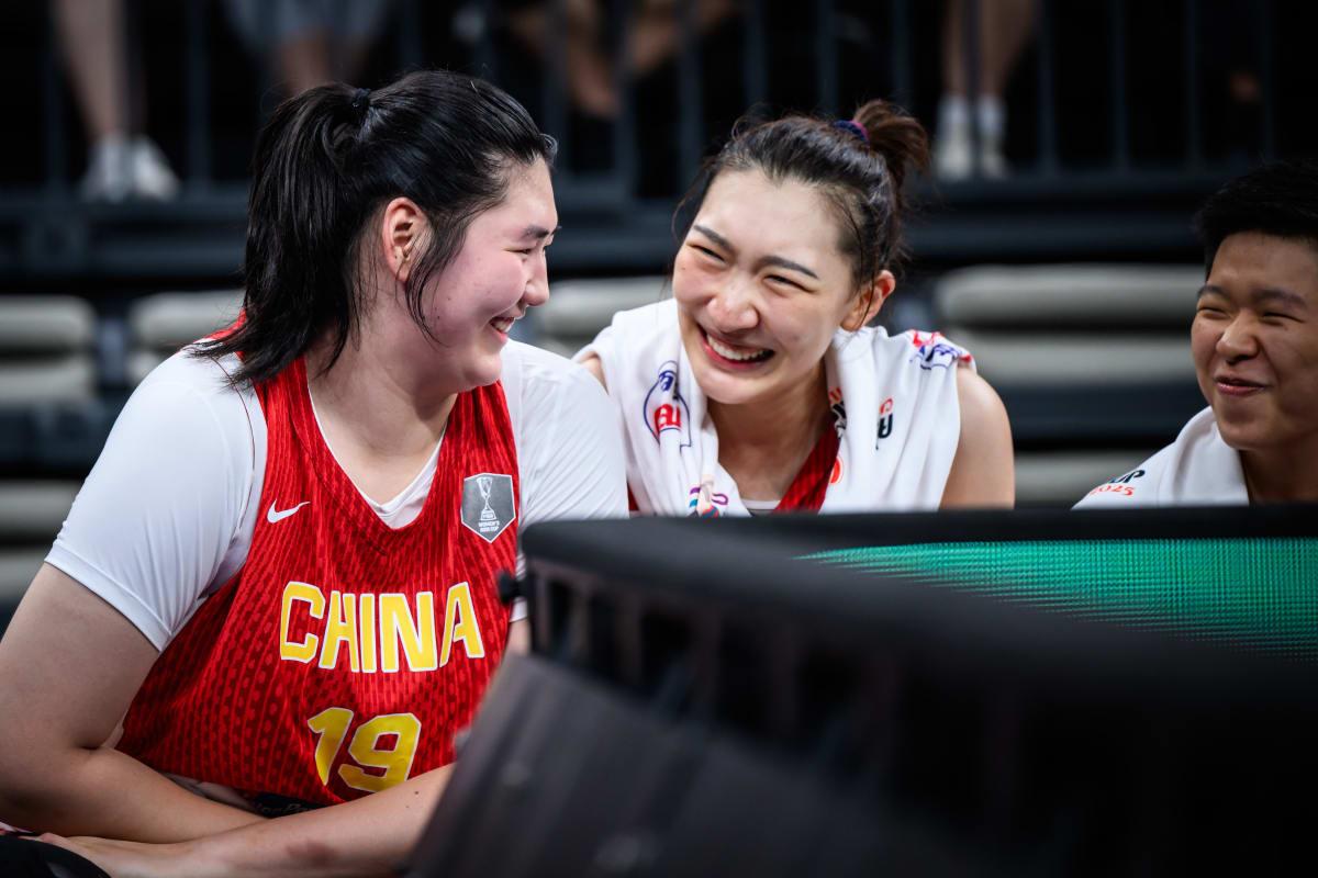 宫鲁鸣太厉害了，2个妙招盘活中国女篮，双塔36+16，22分大胜韩国