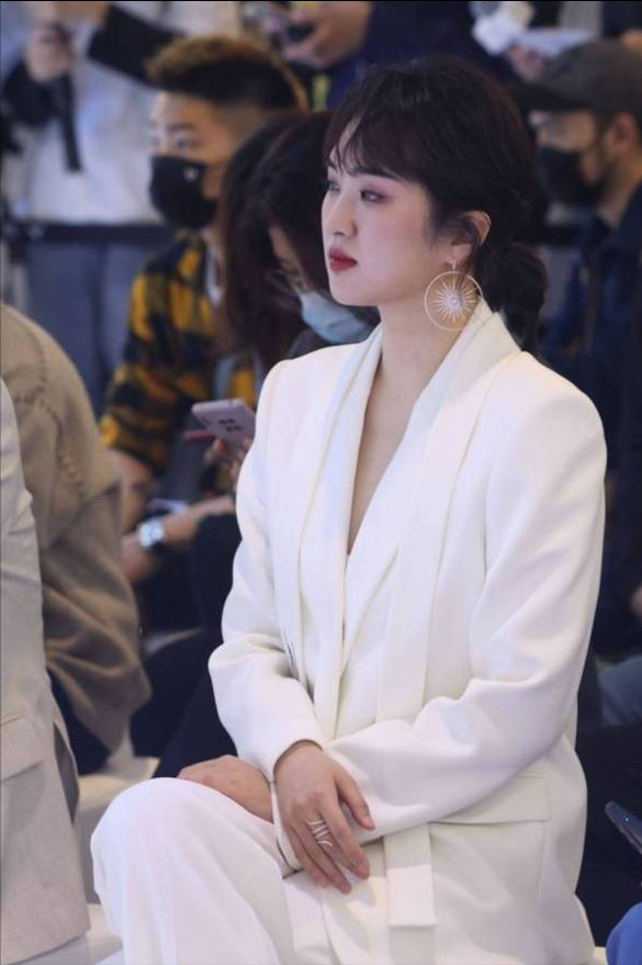 看到三个私生子逼宫宗馥莉，才明白姚安娜“华为二公主”的含金量