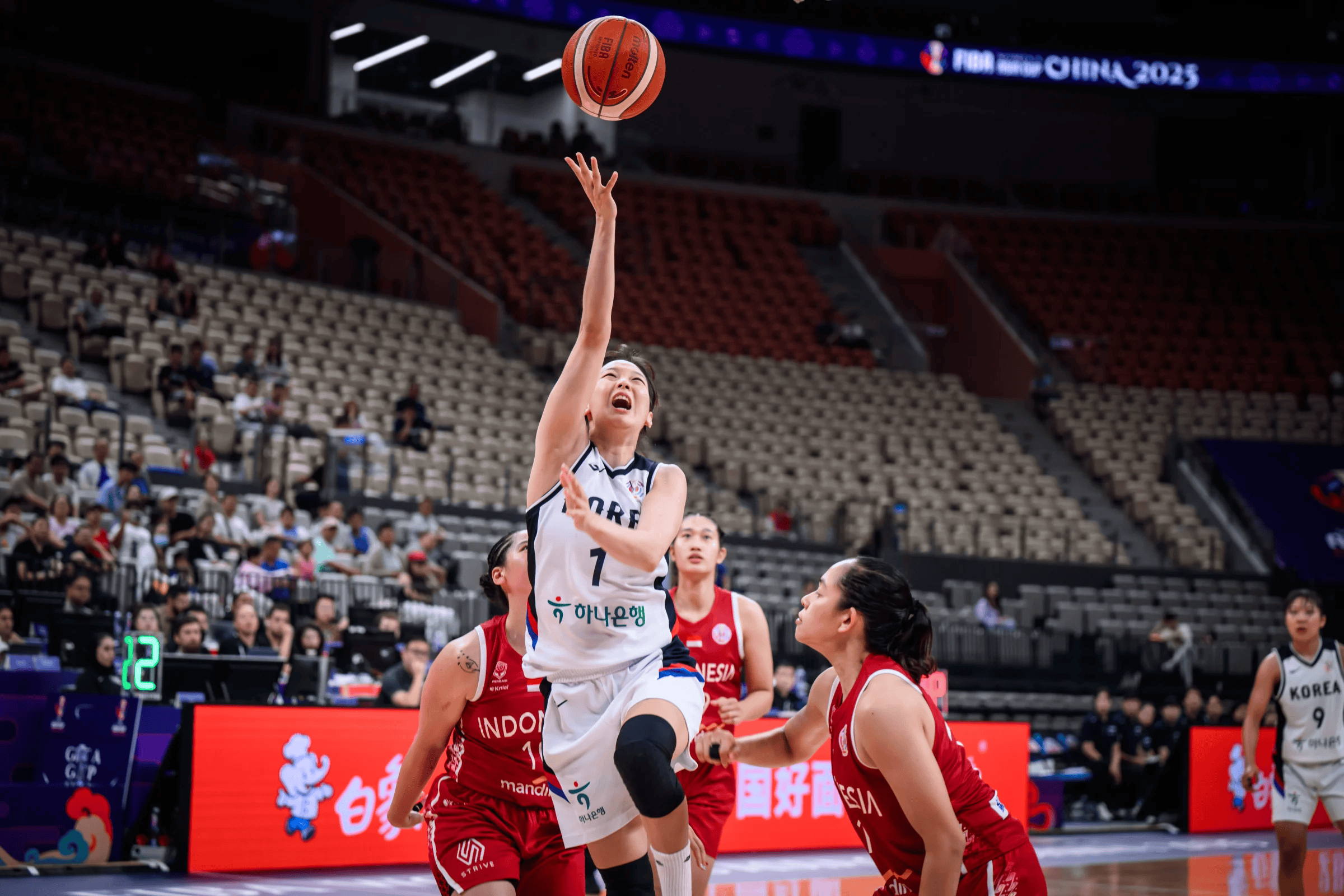 女篮亚洲杯：韩国女篮大胜印度尼西亚女篮，朴智铉18分