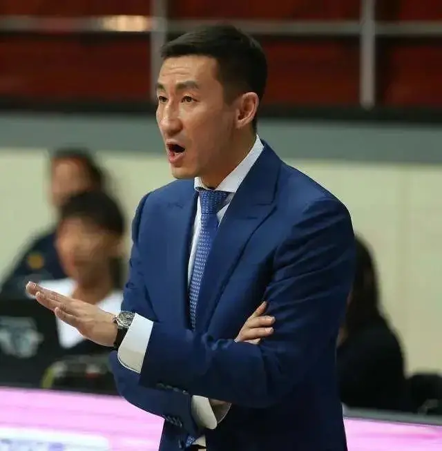 张云松错误续约1人，许利民有点怵这个“球霸”，他能躺赢首钢
