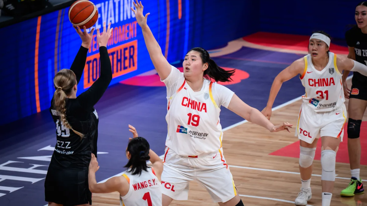 女篮亚洲杯：中国女篮三连胜 晋级半决赛