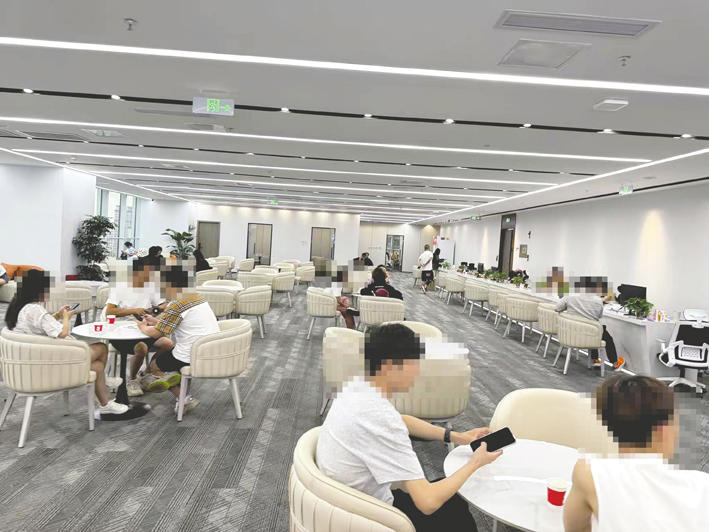 每经记者“起底”经营贷乱象：执照、流水、实体“一条龙”造假，何以瞒过银行？