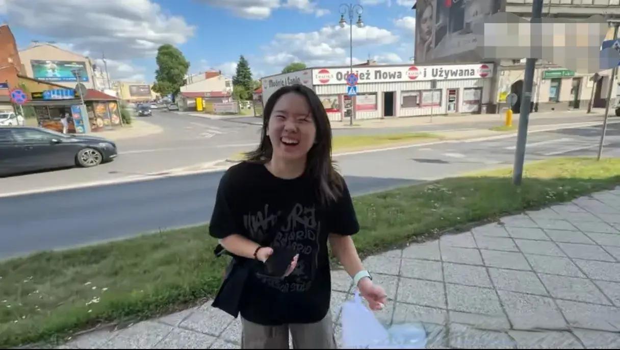 中国女排抵达波兰！全队放假，龚翔宇倪非凡逛街，杨昊晒美景