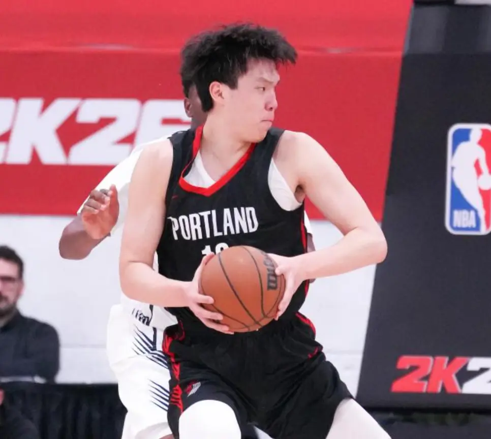 杨瀚森ESPN采访！谈NBA与CBA区别，回忆选秀趣事，摆正新赛季态度