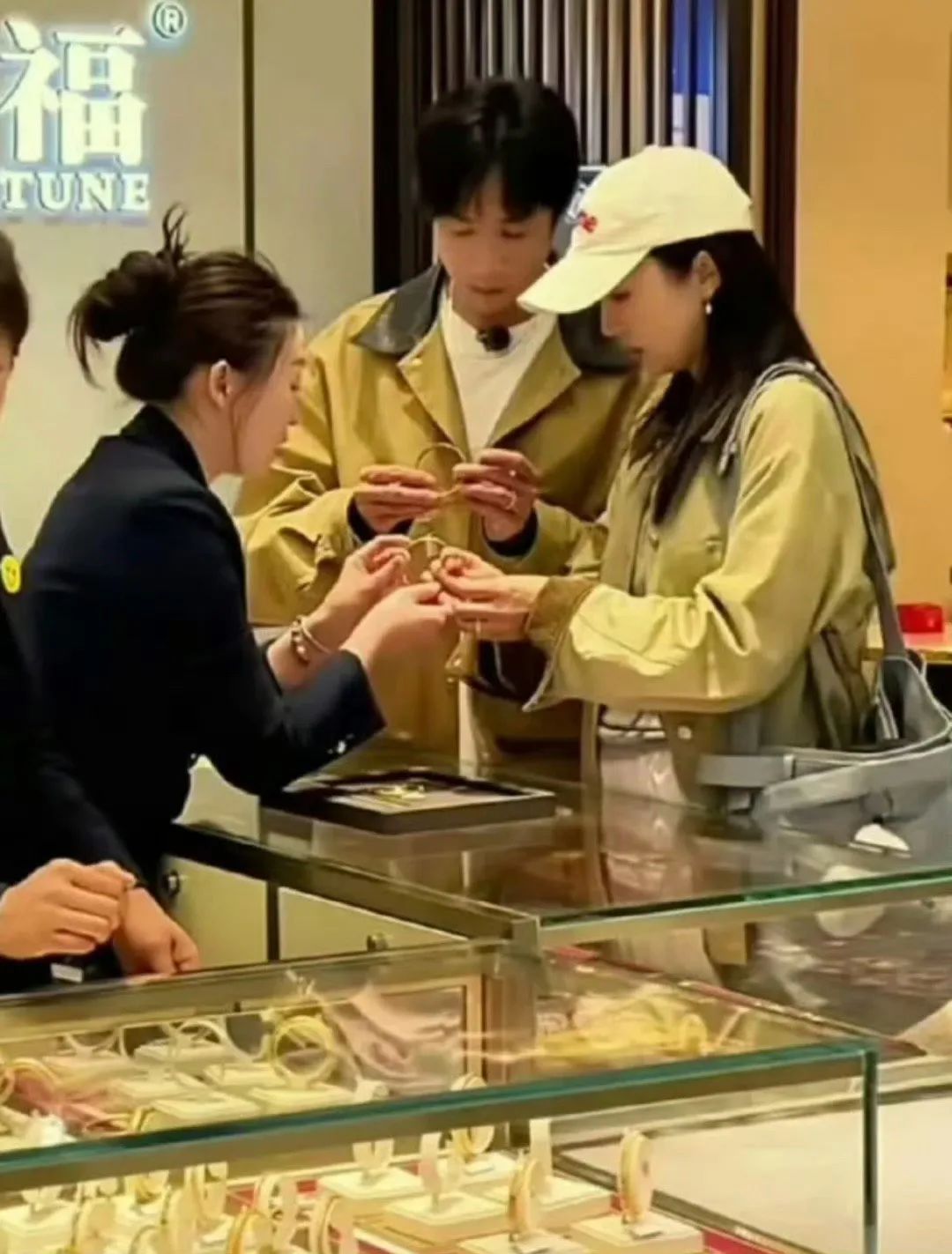 45�궭������ٻ飡С9���Ϲ������ع⣬9��Ů�������Ͽ���λ���°ְ֡���