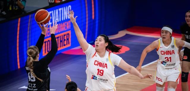中国女篮半决赛对手出炉！再见李梦！宫鲁鸣盛赞两人，做重大决定