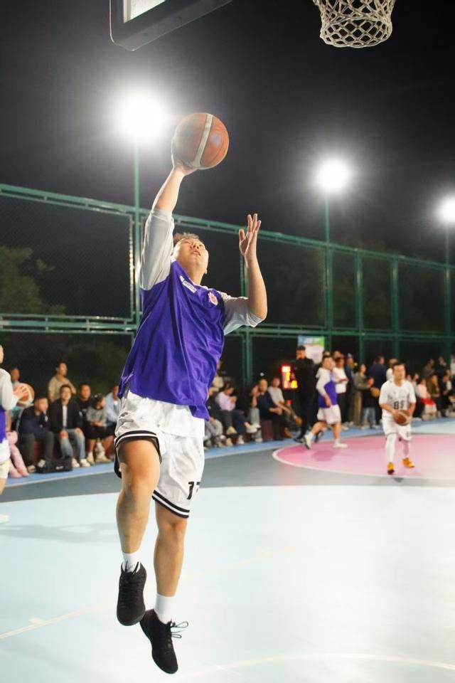 身价近亿的船老大：我的三分球就像在鱿钓船上抛钩子