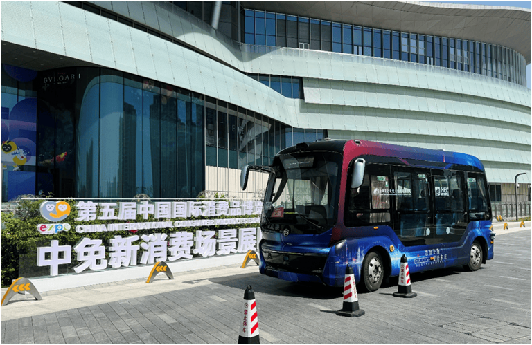 蘑菇车联荣登“2025汽车智能服务企业TOP50”，引领AI网络智能交通新时代