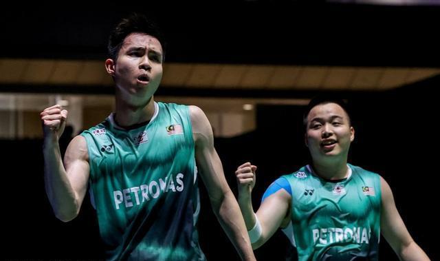 国羽4胜1负，2-0新科奥运亚军！李诗沣退赛！世锦赛冠军0-2出局
