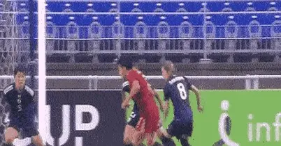 打平仍然丢冠！中国女足0-0日本，东亚杯1胜2平收官，最后险绝杀