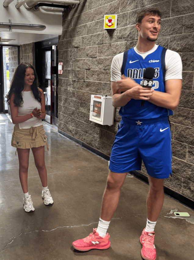 BR女记者晒与弗拉格同框照：这是我的“欢迎来到NBA”时刻