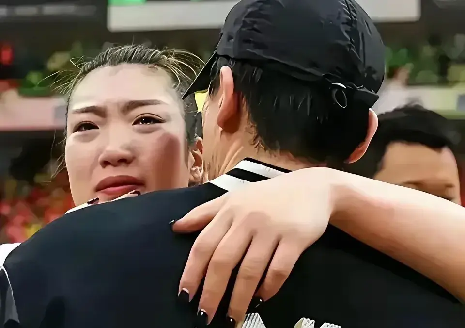 宫鲁鸣的眼光很毒辣，一般不会看错人，没看错王思雨，没看错李梦