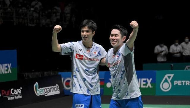 国羽4胜1负，2-0新科奥运亚军！李诗沣退赛！世锦赛冠军0-2出局