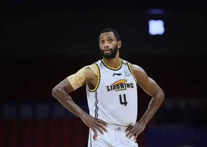 CBA三队考察昔日NBA球星，辽晋鲁三队抢人大战，杨鸣苦寻弗格替身