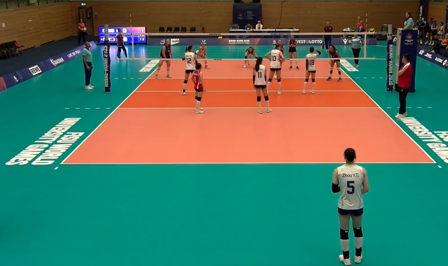 25-6！中国女排二连胜 缪伊雯27扣 周页彤12分 主帅王之腾剑指冠军