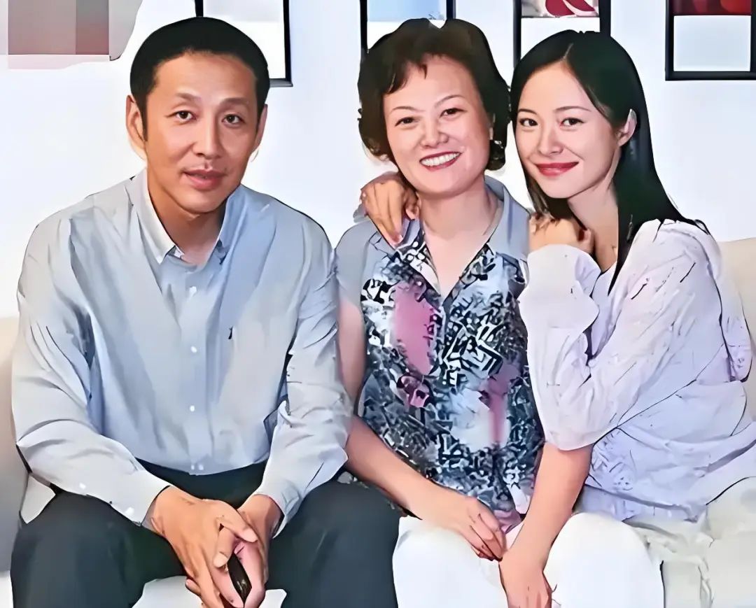 �µ�������40���Ů���¸��ع⣬���͵������ˣ�����Ϊ���׵Ľ���