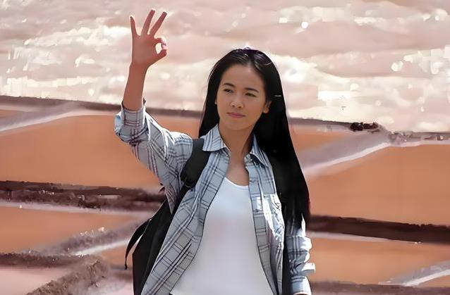 体操冠军伤退赛场，左小青却凭演技翻盘，片约接到手软？