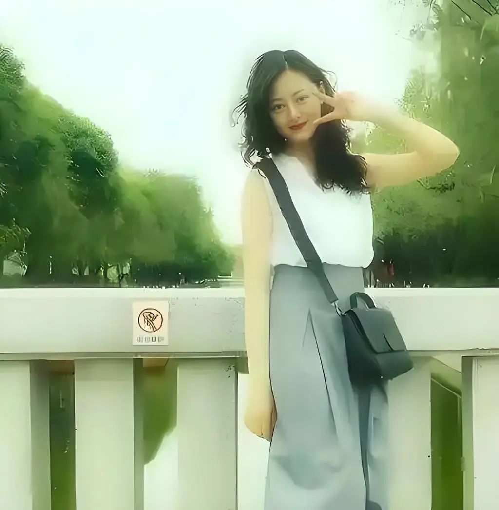 �µ�������40���Ů���¸��ع⣬���͵������ˣ�����Ϊ���׵Ľ���