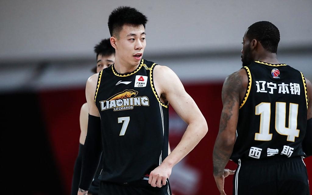 成功！辽篮召回25岁悍将，1招强过李晓旭，杨鸣重建锋线组合