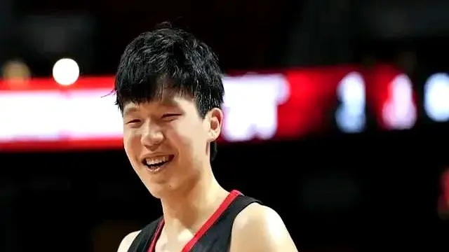 开拓者93-87鹈鹕！杨瀚森还真行！连续三场得分上双！央视还直播