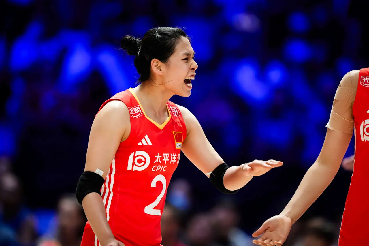 庄宇珊王媛媛成关键！中国女排冲击新周期首冠，热身赛多练习弱项