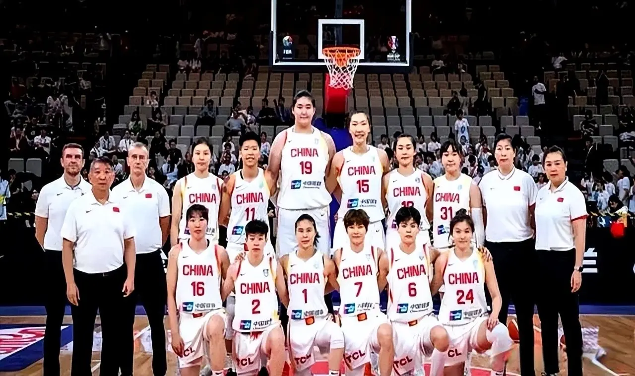 中国女篮半决赛对手出炉 再见李梦！宫鲁鸣盛赞两人，做重大决定