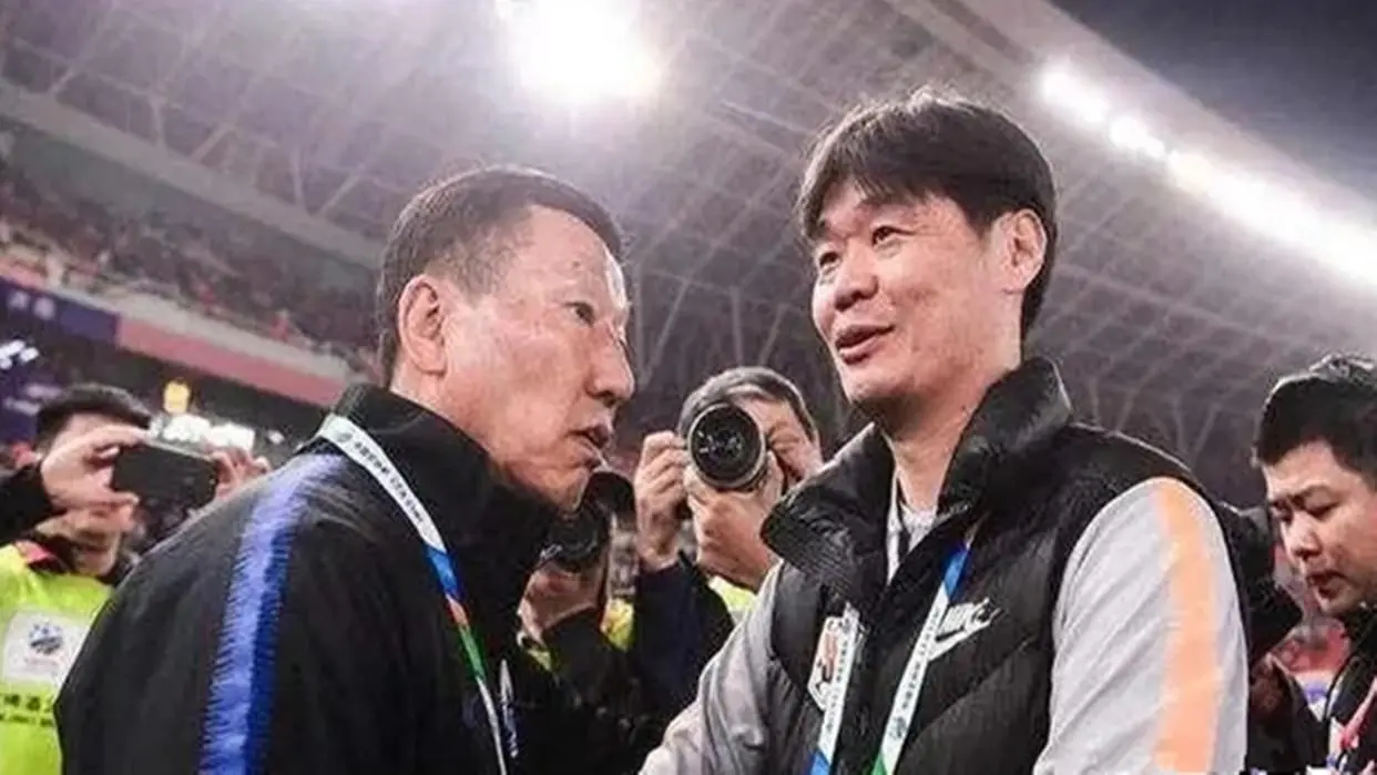 又一国脚离队！山东泰山正式官宣，驰援名宿冲佳绩，未来前途无量