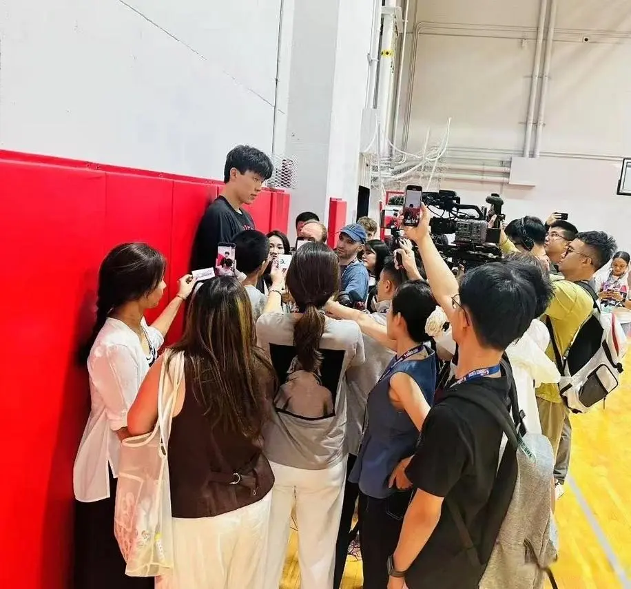 杨瀚森：休赛期“增重”去适应NBA的风格和节奏 在CBA是传统中锋