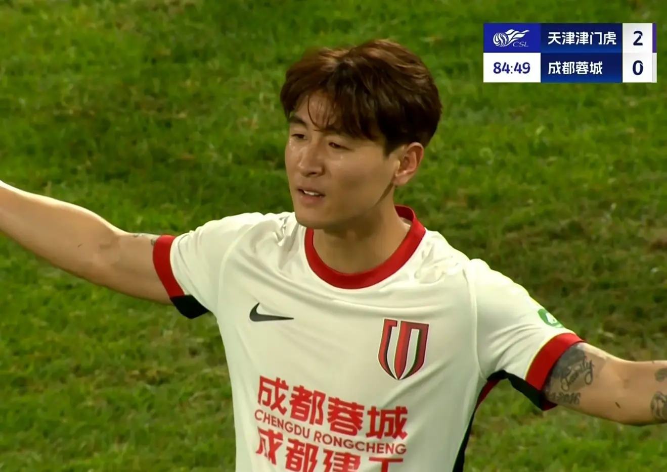 1-2！中超夺冠热门被双杀：5轮仅1胜掉队，韦世豪破门+踩踏染红