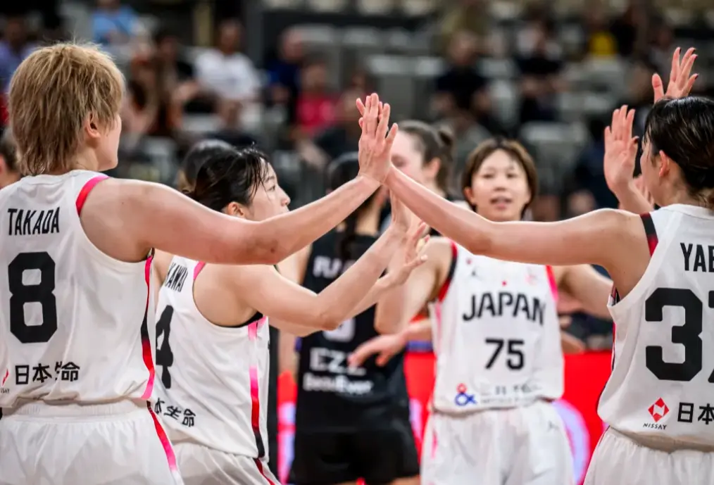 日本女篮晋级四强：中日大战一触即发 宫鲁鸣提前宣战士气如虹