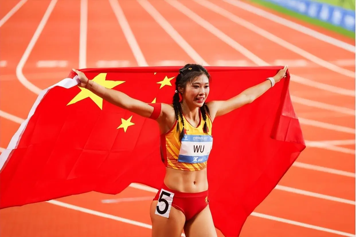 因爱美遭全网骂，却跑出中国奥运最佳成绩！吴艳妮到底经历了啥？