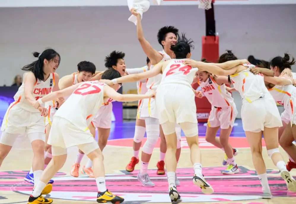 U19女篮世界杯：美西澳加四强 中国首胜多人流泪将打9-12排位赛