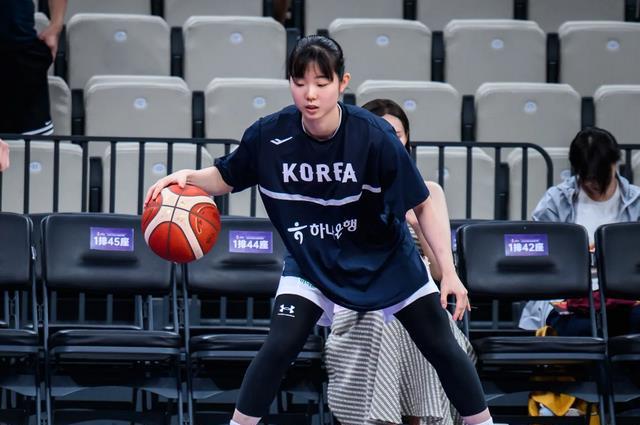 中国女篮稳了？PK日本女篮 亚洲杯今日赛程：产生决赛对阵 央视直播