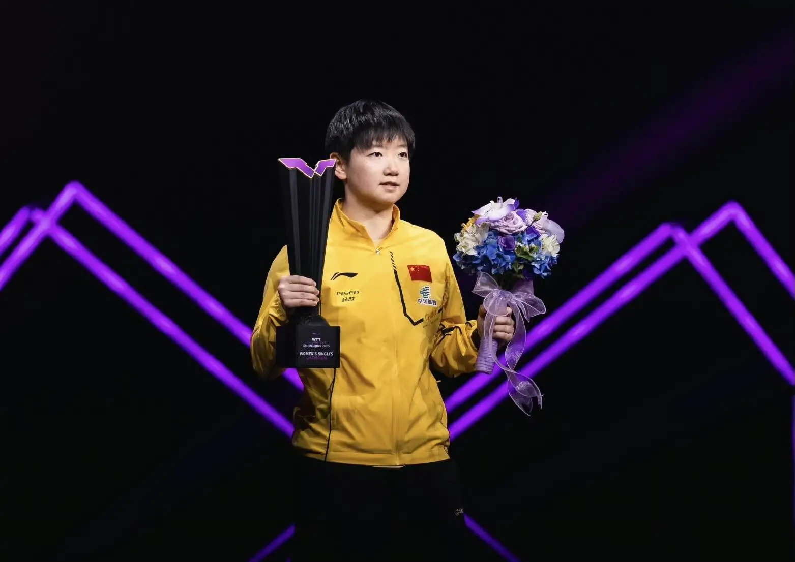 孙颖莎刷新历史纪录！连续3年排名第一，仅差一枚奥运会单打金牌