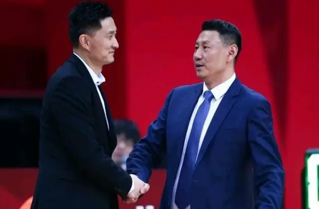 前男篮主帅李楠：妻子43岁为他生二胎，儿子是2米10篮球小巨人