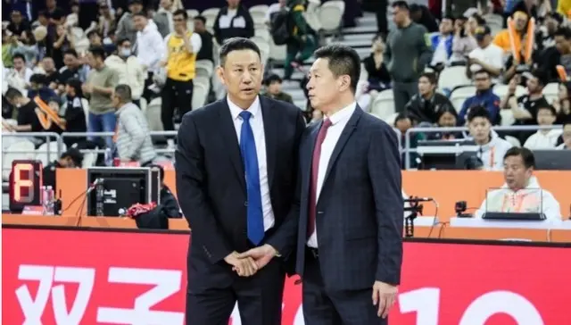 前男篮主帅李楠：妻子43岁为他生二胎，儿子是2米10篮球小巨人