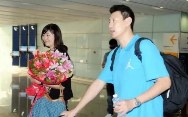 前男篮主帅李楠：妻子43岁为他生二胎，儿子是2米10篮球小巨人